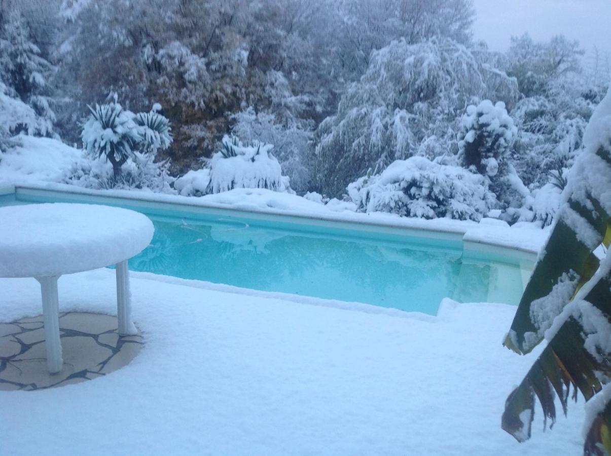 Domaine De La Provencale Bed & Breakfast Saint-Didier-de-la-Tour Dış mekan fotoğraf