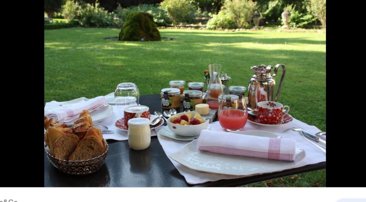 Domaine De La Provencale Bed & Breakfast Saint-Didier-de-la-Tour Dış mekan fotoğraf