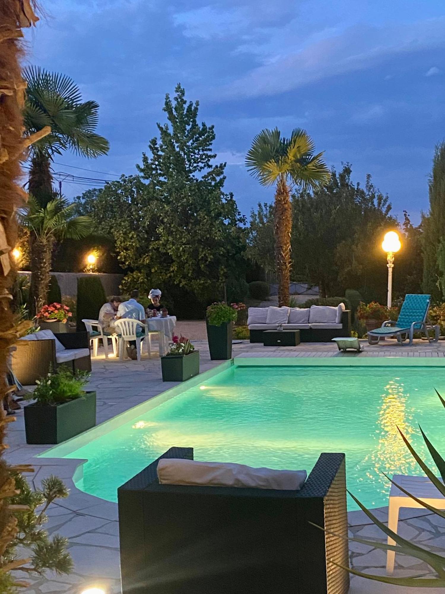 Domaine De La Provencale Bed & Breakfast Saint-Didier-de-la-Tour Dış mekan fotoğraf